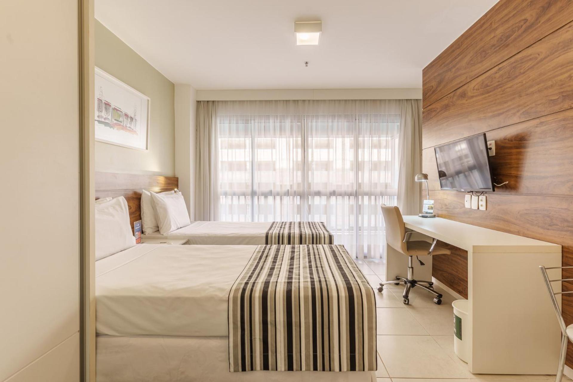 Fusion Hplus Express + Brasília Bilik gambar